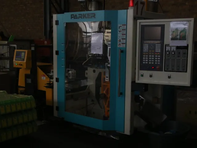 Moulding machines — factory photo